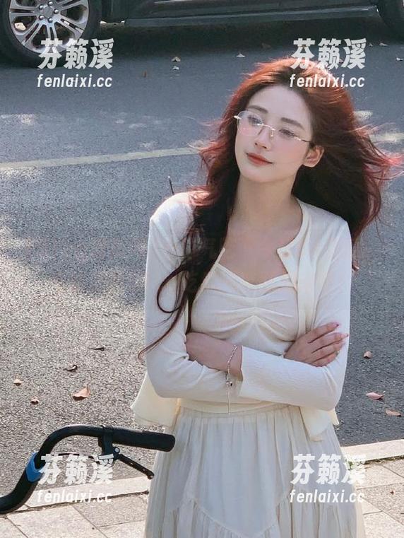 51cg吃瓜网 一口气吃下今日54个瓜,不如先在51cg吃瓜网收藏起来吧!