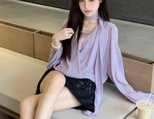 嘻嘻，打开“www.51吃瓜”app，今天不止是吃瓜，还有想当狗仔的欲望呢！