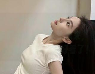 观看51吃瓜网每日大赛，今天的选手们和我的午餐比起来，都显得有点逊色…哇，太好看了！