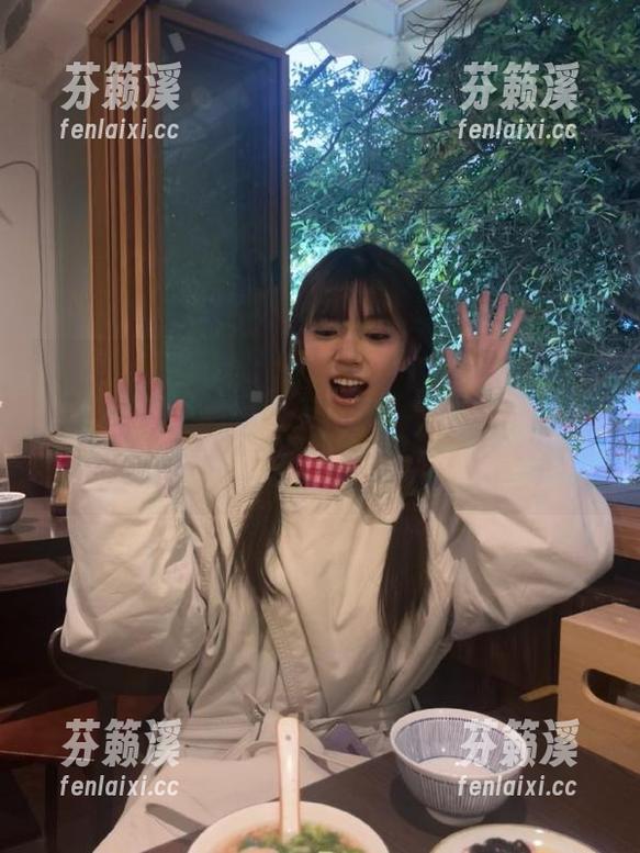 ccgg 登录ccgg.app,感觉就像进入了一个奇妙的八卦大世界,恨不得开直播跟大家一起追!