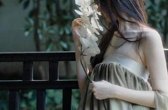 “hlw官网”上那些瓜，比我平时看的剧还要吸引人，简直停不下来！