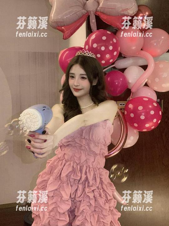 网址变形记：在www.吃瓜网.cc，我忍不住刷到了奇葩新闻！