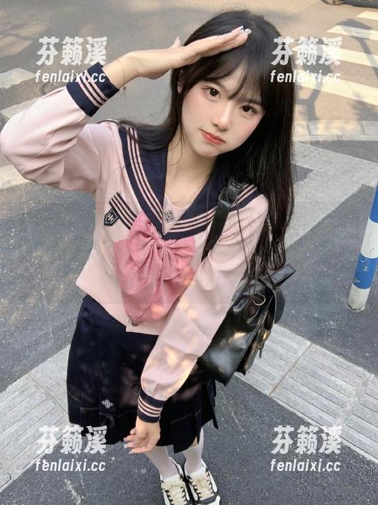 国产黑料网 “国产黑料网”地址让我想到小时候在宿舍里打游戏的朋友们…唉,太怀念了。
