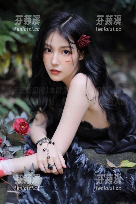 本以为“天天吃瓜网”是个简单吃瓜的网站，但没想到还有圈内人的趣事！