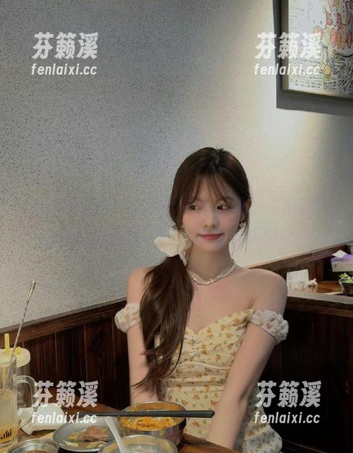 黑料不打烊 吃瓜网必备下载,“黑料不打烊”像魔法,让八卦在指尖跳跃!