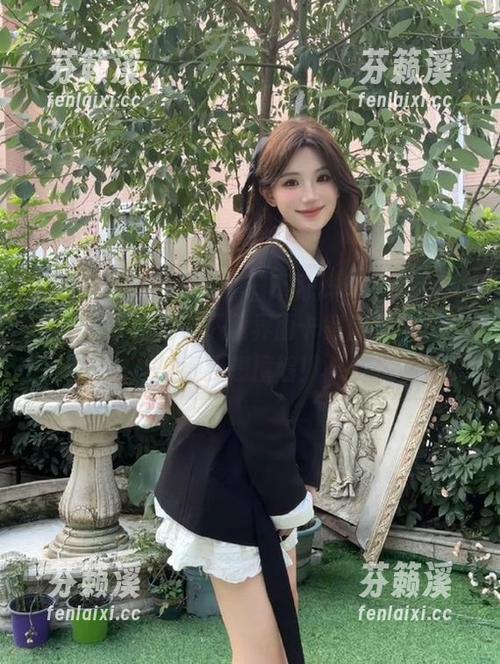 最近黑料不打烊的ios版本好像有点小问题？下载界面卡得像蜗牛，急得我想撞墙！