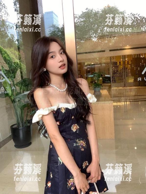 黑料吃瓜网 黑料吃瓜网最新消息:热点大瓜竟然让我决定吃晚餐还是吃零食!